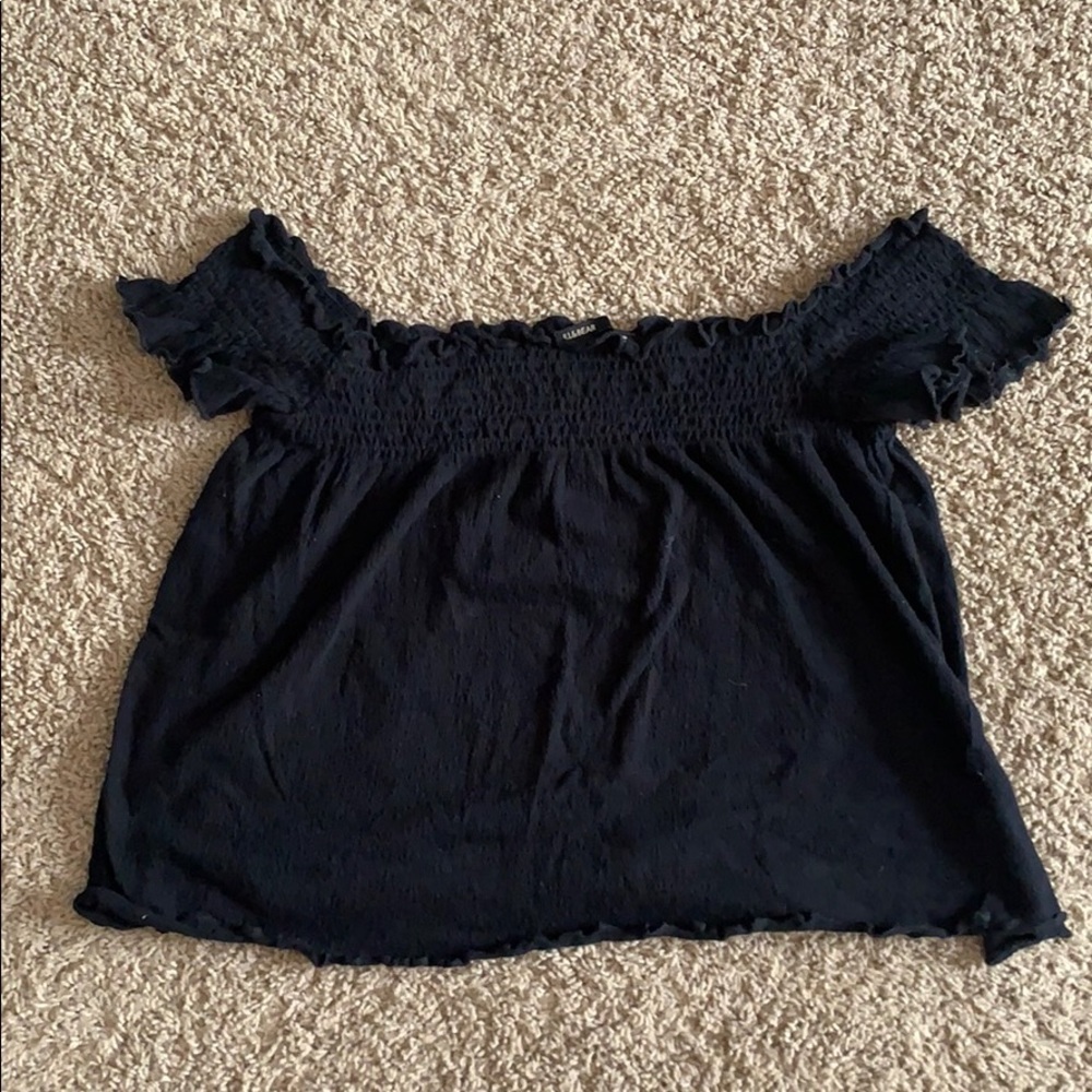 BLACK OFF THE SHOULDER TOP